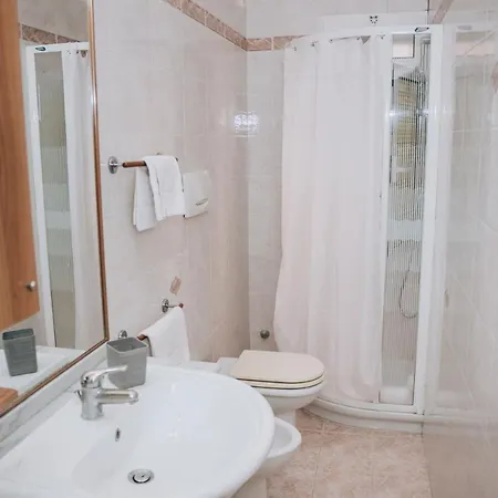 N5 E N6 Luminosissimi, Ideali Per Famiglie Egruppi Di Amici Apartamento